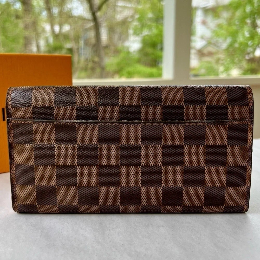 Louis Vuitton Sarah Damier Ebene Wallet - Picture 4 of 9